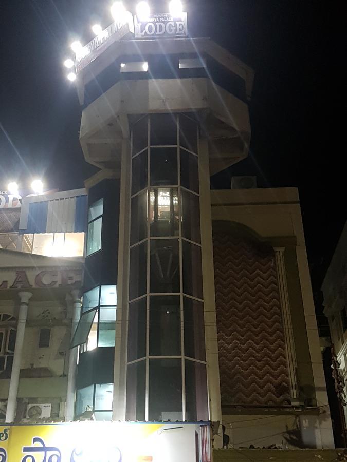 Hotel Surya Palace Kottagudem Exterior foto